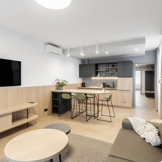 STEP - kompletní vybavení 22 soukromých apartmánů